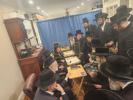 באזוך פון כ"ק אדמו"ר מסאטמאר שליט"א אין לעיקוואד לרגל די מעמד קביעת מזוזה אין נייעם סאטמארע פלייש געשעפט 