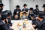 באזוך פון כ"ק אדמו"ר מסאטמאר שליט"א אין לעיקוואד לרגל די מעמד קביעת מזוזה אין נייעם סאטמארע פלייש געשעפט 