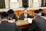 מאה שערים: שמחה של מצוה לכבוד סיום ששה סדרי משנה אין די ניין טעג