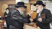 24 שעה מנינים צענטער אין ניקלשבורג 