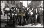 Main image for א הערליכע מעשה פון הרה"ק רבי אהרן מבעלזא זי"ע - דורך הרב אליהו שווארץ ביים שיעור פון עמוד היומי דרשו - פסחים דף טו 