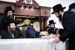 כ"ק אדמו"ר מבאבוב שליט"א באזוכט מחנה שלוה