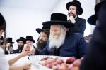 כ"ק אדמו"ר מבאבוב שליט"א באזוכט מחנה שלוה