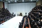 כ"ק אדמו"ר מסאדיגורא שליט"א ביים יארצייט פון סעודה פון אביו בעל עטרת ישראל ז"ל 