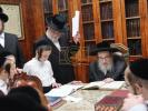 כ"ק אדמו"ר מפאפא שליט"א ביים פארהערן ילדי ת"ת פאפא וומ"ס משניות יומא