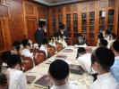 כ"ק אדמו"ר מפאפא שליט"א ביים פארהערן ילדי ת"ת פאפא וומ"ס משניות יומא