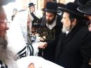 הרה"ק רבי יעקב מאיר שעכטער שליט"א ביי שמחת הברית לנכדת כ"ק אדמו"ר מפינסק קארלין שליט"א