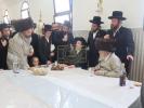 הרה"ק רבי יעקב מאיר שעכטער שליט"א ביי שמחת הברית לנכדת כ"ק אדמו"ר מפינסק קארלין שליט"א