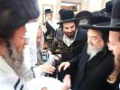 הרה"ק רבי יעקב מאיר שעכטער שליט"א ביי שמחת הברית לנכדת כ"ק אדמו"ר מפינסק קארלין שליט"א