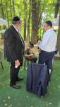 ניקלשבורג'ע רבי ביי די עבודת הקודש