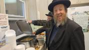 ניקלשבורג'ע רבי ביי די עבודת הקודש
