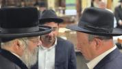ניקלשבורג'ע רבי ביי די עבודת הקודש