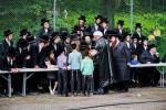 מעמד שחיטת הכבש אין מחנה ישיבת סערדאהעלי, אין שפיץ פון כ"ק אדמו"ר מסערדאהעלי שליט"א 