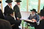 פולע בילדער פון כ"ק אדמו"ר מסאטמאר שליט"א דאנערשטאג ואתחנן -מאנטאג עקב