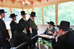 פולע בילדער פון כ"ק אדמו"ר מסאטמאר שליט"א דאנערשטאג ואתחנן -מאנטאג עקב