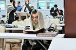 פולע בילדער פון כ"ק אדמו"ר מסאטמאר שליט"א דאנערשטאג ואתחנן -מאנטאג עקב