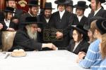 פולע בילדער פון כ"ק אדמו"ר מסאטמאר שליט"א דאנערשטאג ואתחנן -מאנטאג עקב