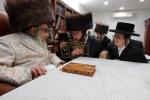 פולע בילדער פון כ"ק אדמו"ר מסאטמאר שליט"א דאנערשטאג ואתחנן -מאנטאג עקב