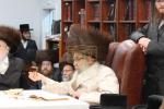 פולע בילדער פון כ"ק אדמו"ר מסאטמאר שליט"א דאנערשטאג ואתחנן -מאנטאג עקב