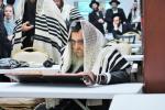 פולע בילדער פון כ"ק אדמו"ר מסאטמאר שליט"א דאנערשטאג ואתחנן -מאנטאג עקב
