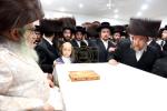 פולע בילדער פון כ"ק אדמו"ר מסאטמאר שליט"א דאנערשטאג ואתחנן -מאנטאג עקב