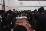 בילדער פון כ"ק גאב"ד סאטמאר מאנסי שליט"א ביים ציון הקדוש אין סאטמאר ביומא דהילולא קדישא.  און ביים מסיבת לחיים נאך תפילת שחרית.