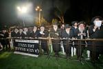 "חכם עדיף מנביא" שיטת הרה"ק מסאטמאר זי"ע ווערט אנערקערט ביי גאנץ כלל ישראל ווען גדולי ישראל זעצן פאר צו מוחה ביים תפיסה ווי די בחורים וועלעכע ווילן זיך נישט מתגייס זיין זיצן 