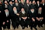 "חכם עדיף מנביא" שיטת הרה"ק מסאטמאר זי"ע ווערט אנערקערט ביי גאנץ כלל ישראל ווען גדולי ישראל זעצן פאר צו מוחה ביים תפיסה ווי די בחורים וועלעכע ווילן זיך נישט מתגייס זיין זיצן 