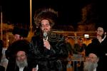 "חכם עדיף מנביא" שיטת הרה"ק מסאטמאר זי"ע ווערט אנערקערט ביי גאנץ כלל ישראל ווען גדולי ישראל זעצן פאר צו מוחה ביים תפיסה ווי די בחורים וועלעכע ווילן זיך נישט מתגייס זיין זיצן 