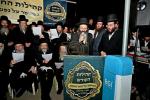 "חכם עדיף מנביא" שיטת הרה"ק מסאטמאר זי"ע ווערט אנערקערט ביי גאנץ כלל ישראל ווען גדולי ישראל זעצן פאר צו מוחה ביים תפיסה ווי די בחורים וועלעכע ווילן זיך נישט מתגייס זיין זיצן 