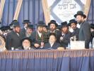 מעמד הנחת אבן הפנה פון ביהמ"ד הגדול סאטמאר ברחוב יונה בהשתתפות הרה"ק רבי יעקב מאיר שעכטער שליט"א און כ"ק גאב"ד ירושלים שליט"א 