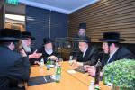 הרב  חיים יחזקאל שטיין אויפן וועג קיין ארץ ישראל אין באגלייטונג פון זיין  אייניקל הנגיד ר' יואל לאנדא הי"ו לקראת היומא דהילולא פון הרה"ק מסאטמאר זי"ע