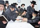 כ"ק אדמו"ר מסאטמאר שליט"א ביי לחיים מיט ישיבה קטנה סניף אהבת התורה וומ"ס 