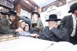 כ"ק גאב"ד ירושלים שליט"א רעדט צו רבני משיב כהלכה דק"ק תולדות אהרן