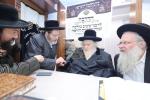 כ"ק גאב"ד ירושלים שליט"א רעדט צו רבני משיב כהלכה דק"ק תולדות אהרן