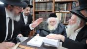 כ"ק גאב"ד ירושלים שליט"א נעמט אויף חבר בד"ץ לשכת הפוסקים הגרי"ש ראזנבאך