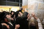 מעמד חלוקת שקל הטהור און קביעות מזוזה פאר נייעם בנין בית חינוך לבנות פון סאטמאר אין ירושלים