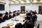 כ"ק אדמו"ר מסאטמאר שליט"א באזוכט אין די קעמפס: בחורים קעמפ, מרת זופניק קעמפ, - קערהאנקסן מחנה א' א'