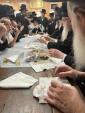 מסיבת לחיים יארצייט פון די שוויגער פון כ"ק אדמו"ר מבאבוב שליט"א