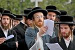 מחאה קעגן גזירת הגיוס בראשות כ"ק רבני יישוב הישן שליט"א 