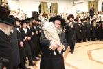 הכנסת ספר תורה צום תלמוד תורה יטב לב דסאטמאר אין ירושלים נדבת הרה"ח הישיש ר' יחזקאל שטיין שליט"א משב"ק אצל מרן רביה"ק מסאטמאר זי"ע לע"נ מרן רביה"ק מסאטמאר זי"ע