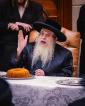 יומדהל"ק פון הרה"ק מ'טאהש זי"ע ביי  בנו ומ"מ כ"ק אדמו"ר מ'טאהש שליט"א