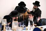 ועידת היסוד פונעם "קרן עמודי התורה" דורך די צענטראלע פאפא כולל בבית הנגיד החסיד ר' יוסף יחיאל גאלדבערגער
