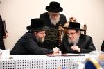 ועידת היסוד פונעם "קרן עמודי התורה" דורך די צענטראלע פאפא כולל בבית הנגיד החסיד ר' יוסף יחיאל גאלדבערגער