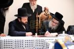 ועידת היסוד פונעם "קרן עמודי התורה" דורך די צענטראלע פאפא כולל בבית הנגיד החסיד ר' יוסף יחיאל גאלדבערגער
