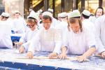אייגנארטיגע געלונגענע תימן'ע טאג אין מחנה ילדים סאטמאר בארא פארק דורך די ראש המדריכים הרב שלום מייזליש און הרב יוסף מאיר מייזליש‎