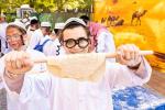 אייגנארטיגע געלונגענע תימן'ע טאג אין מחנה ילדים סאטמאר בארא פארק דורך די ראש המדריכים הרב שלום מייזליש און הרב יוסף מאיר מייזליש‎