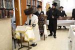 מראות חייו פון כ"ק אדמו"ר מקרעטשניף סיגעט זצ"ל 