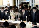 מראות חייו פון כ"ק אדמו"ר מקרעטשניף סיגעט זצ"ל 