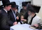 מראות חייו פון כ"ק אדמו"ר מקרעטשניף סיגעט זצ"ל 